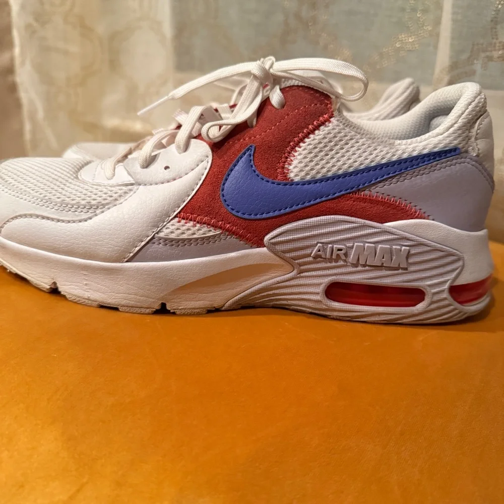 Nike Air Max Excee Women's‎ Shoes Size 8 CD5432-115 White/Sapphire-Pure Violet